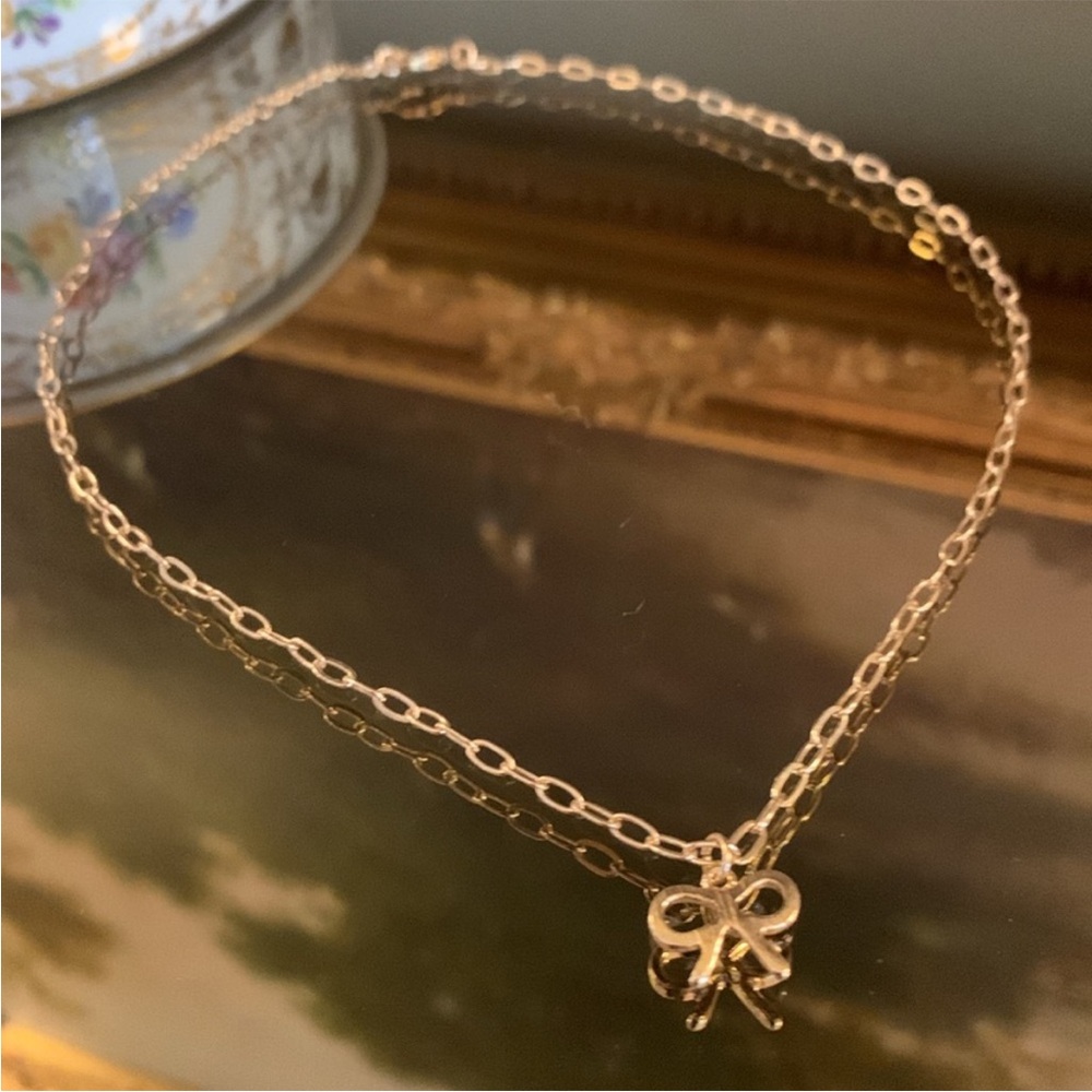 Bow Choker